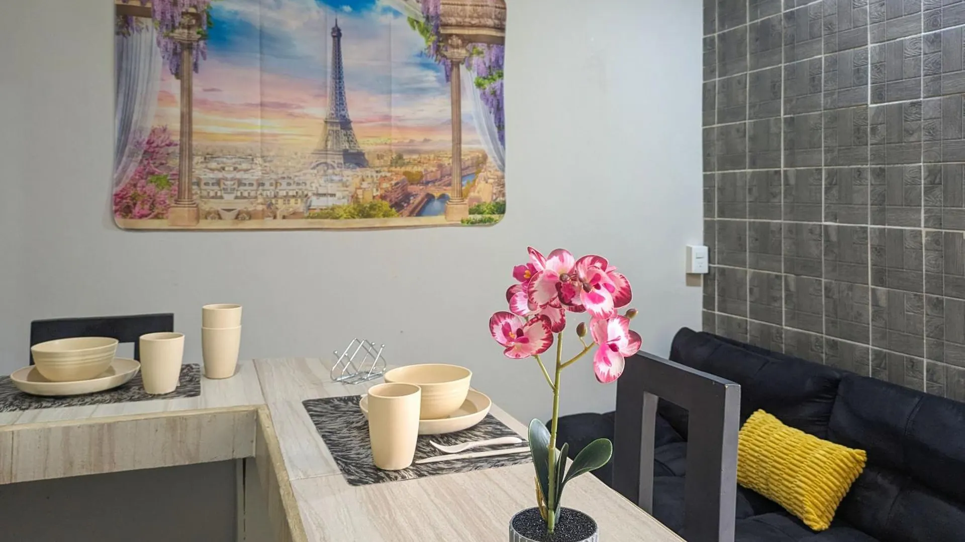 B3 Romantic Beachside Escape Paris Theme Memory Foam King Bed Kitchen Ac Playa del Carmen 0*,
