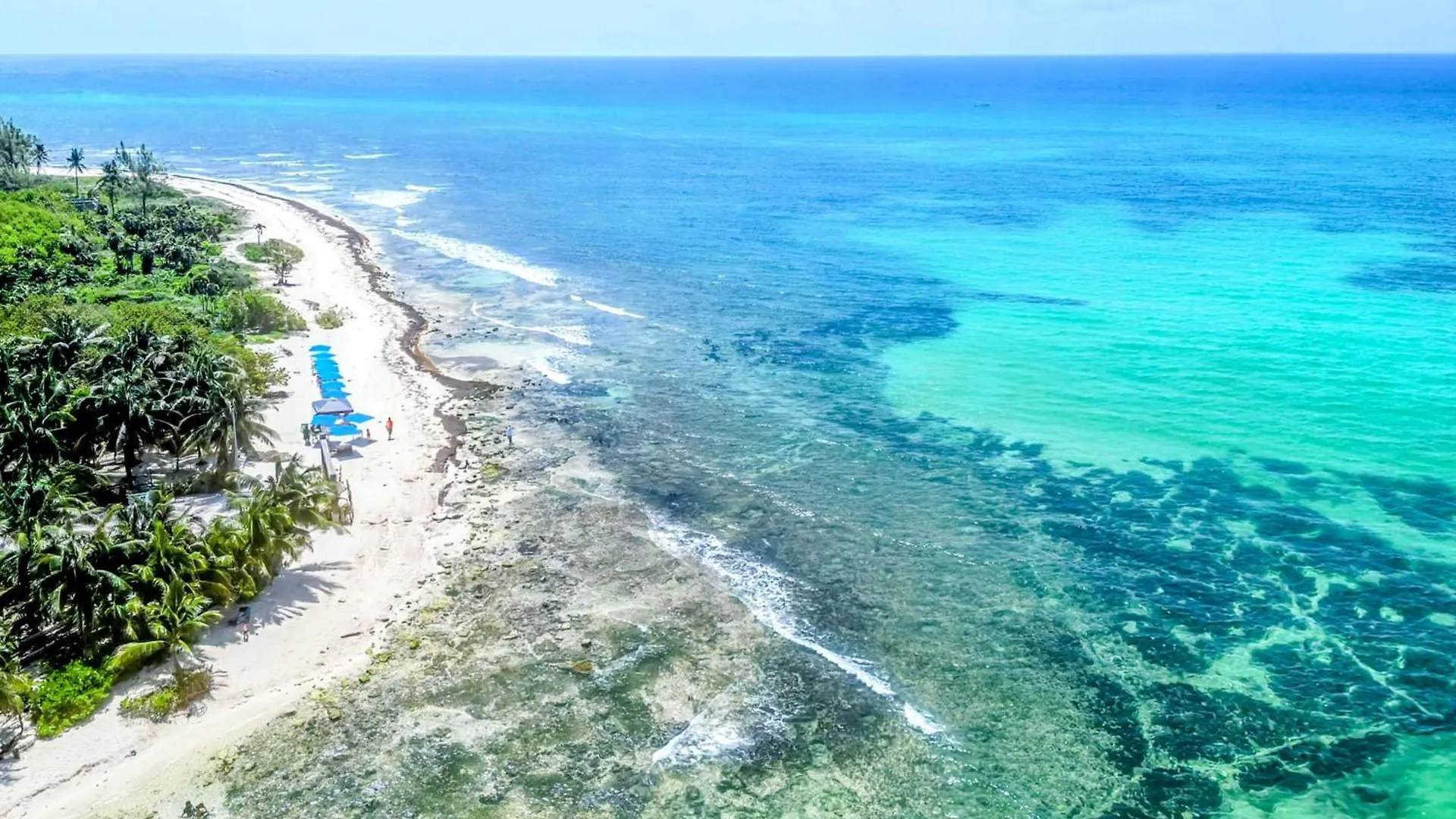B3 Romantic Beachside Escape Paris Theme Memory Foam King Bed Kitchen Ac Playa del Carmen